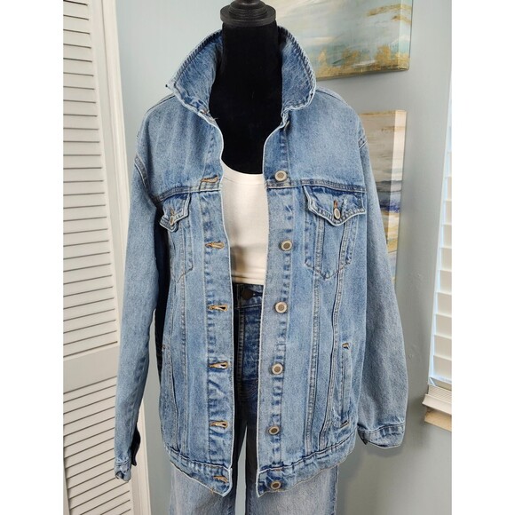 BERSHKA Denim Jean Jacket XS (oversized) Light Wash Lightly Distressed Designer - Picture 2 of 12